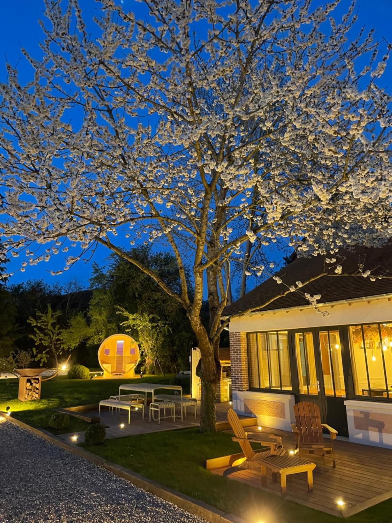 La Petite Maison De Giverny - Gite De Charme 5 Etoiles Au Coeur Du Village - 3 Chambres Exterior foto